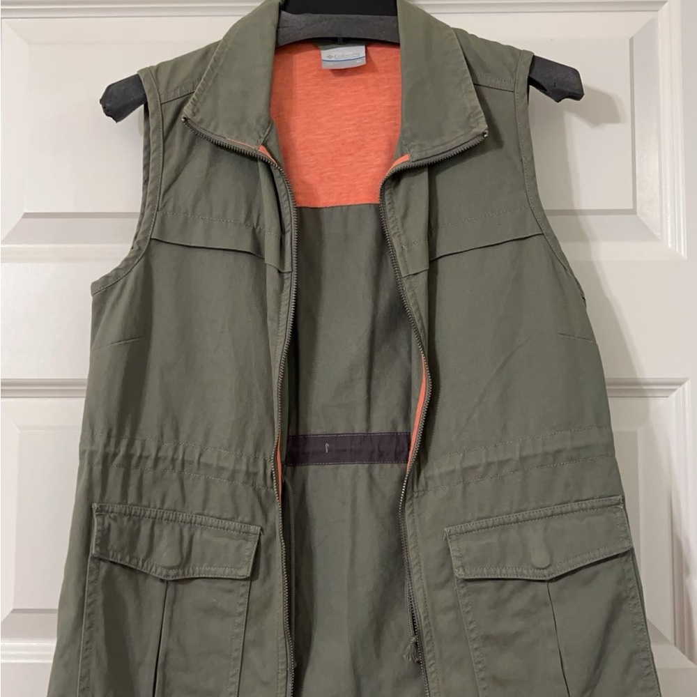 Columbia Vest